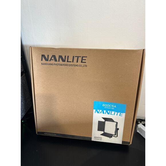 Nanlite 600CSA Bicolor LED Panel - Excellent Condition! - Picture 3 of 7